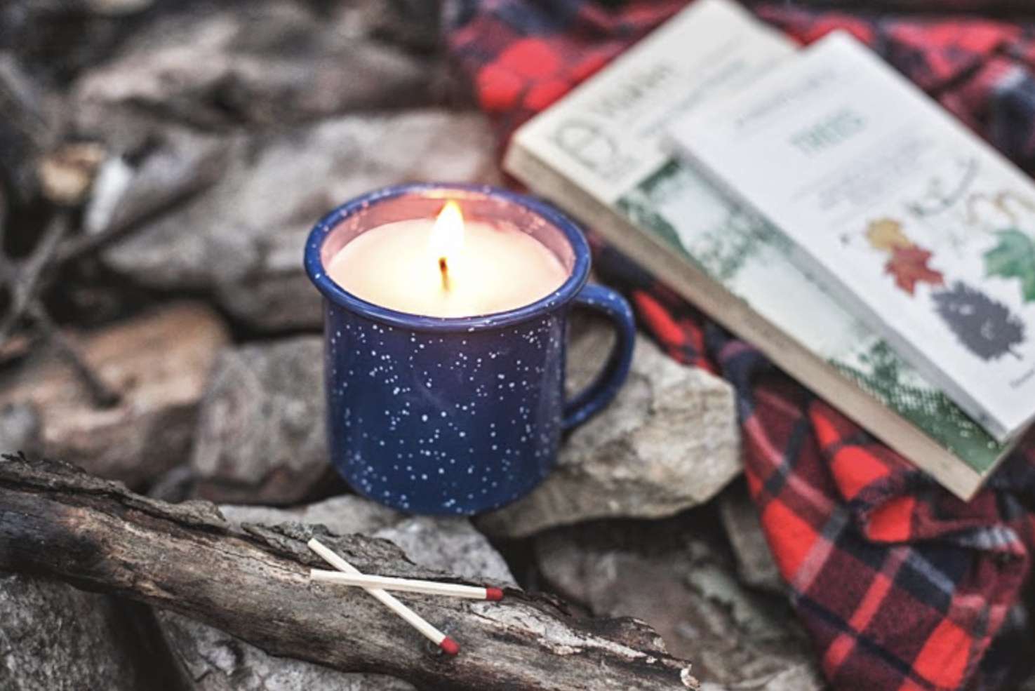 DIY camping mug candle