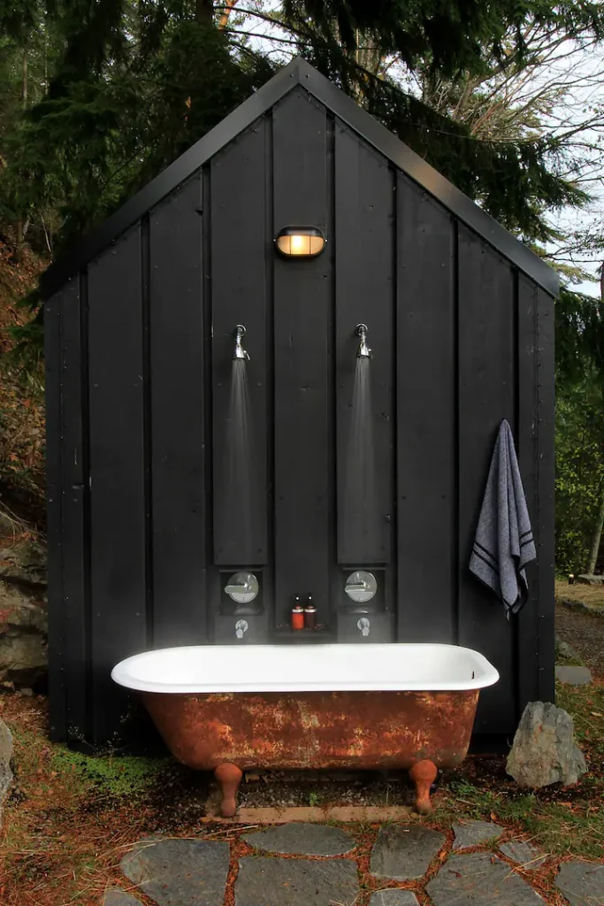 Outdoor bath at Wildernest, Airbnb, Bowen Island, B.C.