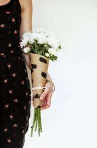 diy bouquet wrap