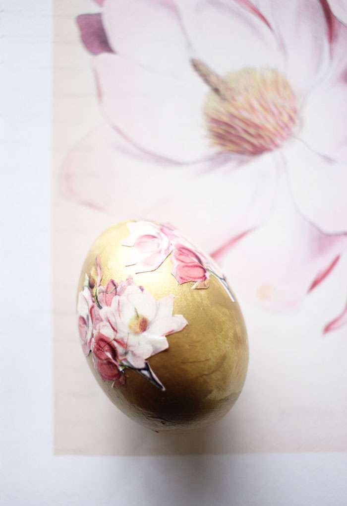 Golden egg decoupage