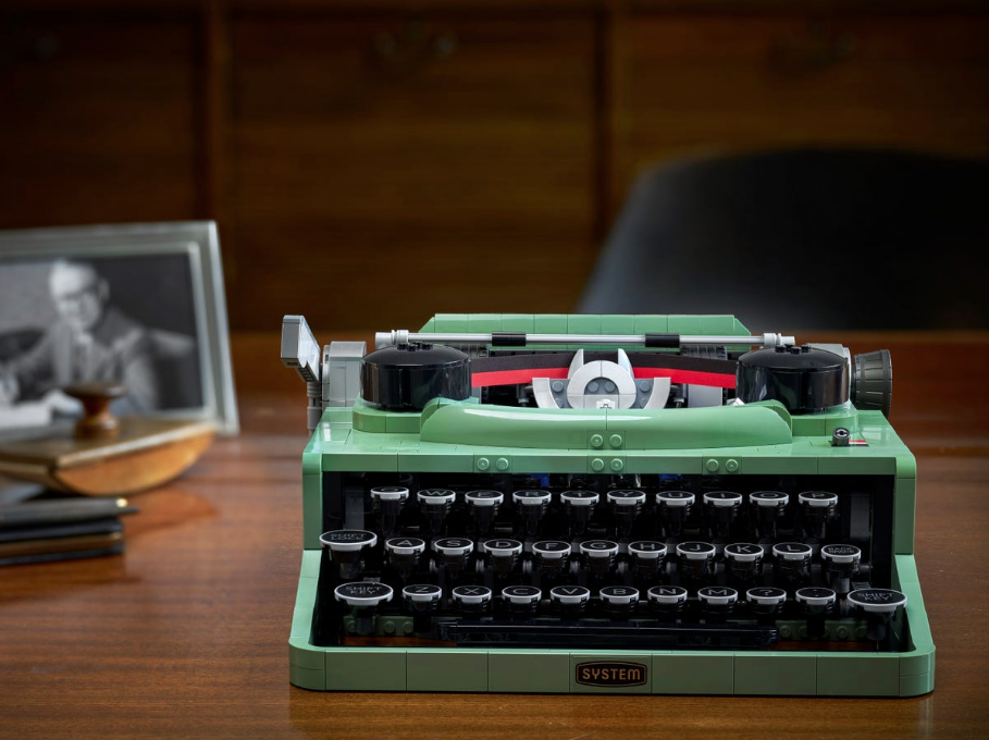 Vintage typewriter set by lego